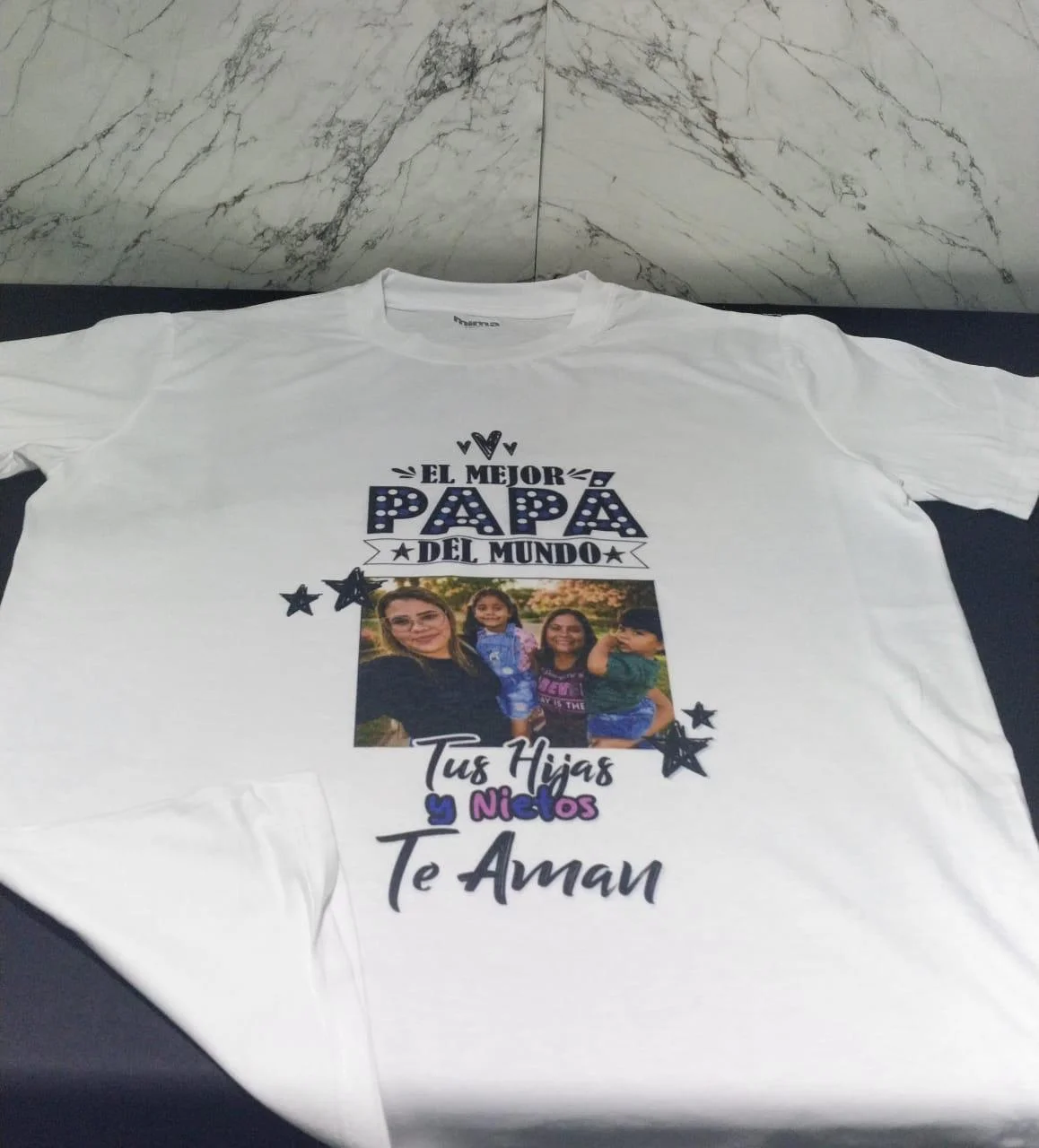 Camisas personalizadas con sublimación y DTF
